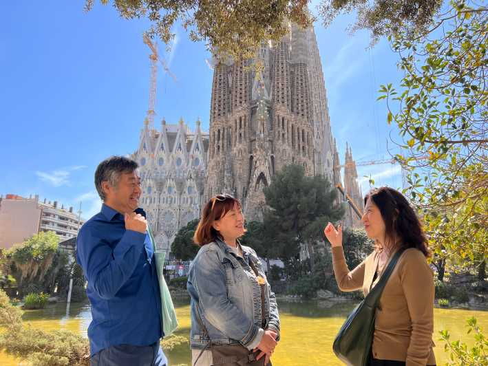 sagrada-familia-private-guided-tour-3