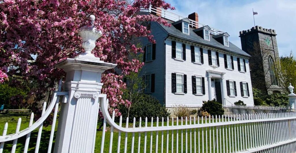 Salem, MA: History and Hauntings Guided Walking Tour