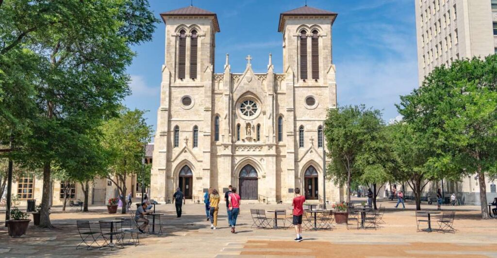 San Antonio: Historic Downtown Food and Culture Walking Tour
