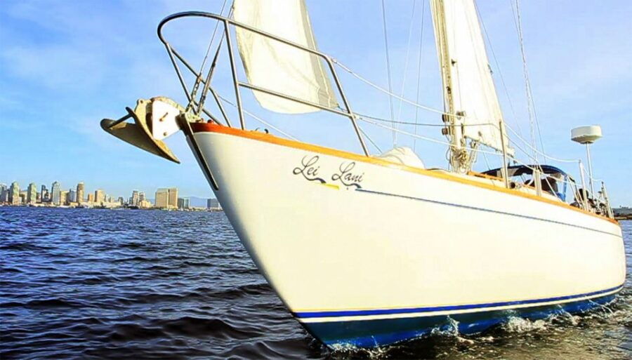 San Diego Bay: Signature 2-Hour Sailing Tour