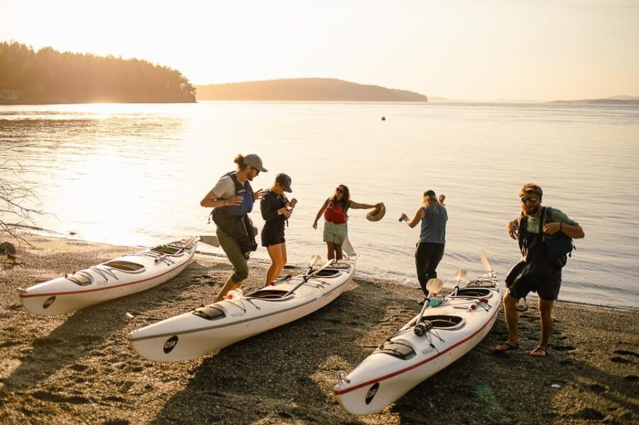 San Juan Islands: 3 Day Kayak and Camping Adventure
