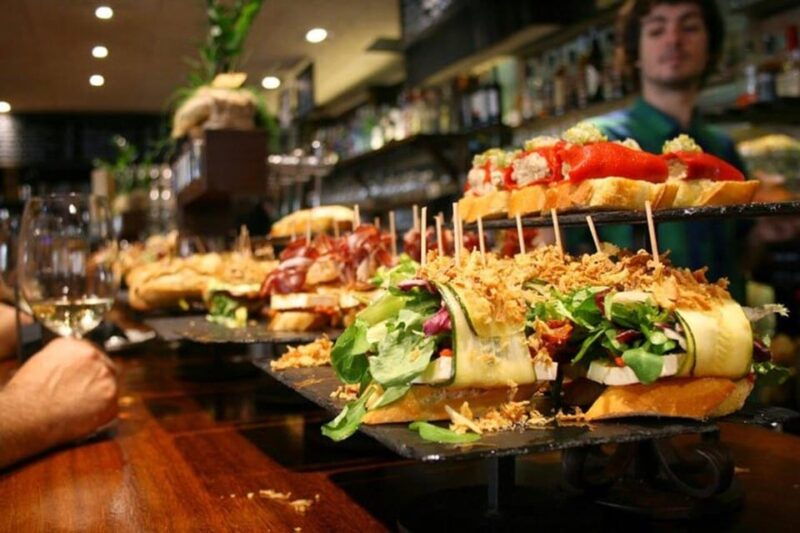 san-sebastian-walking-tour-with-pintxo-and-drink