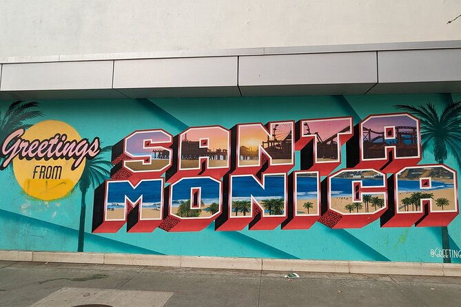 Santa Monica Scavenger Hunt Walking Tour and Game