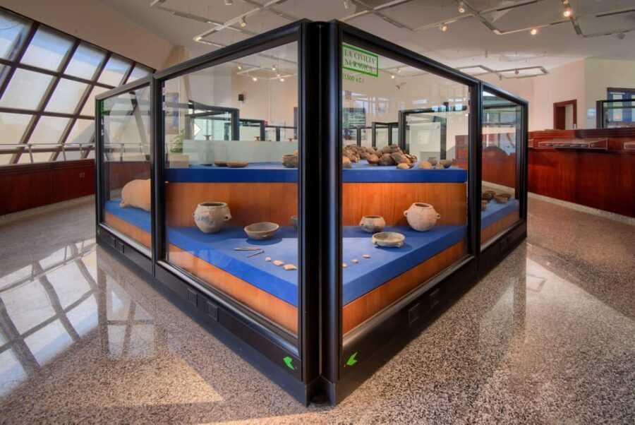 santadi-su-visit-to-the-archaeological-and-ethnographic-museum