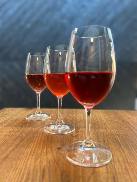 sebastopol-guided-wine-tasting-experience-with-sommelier