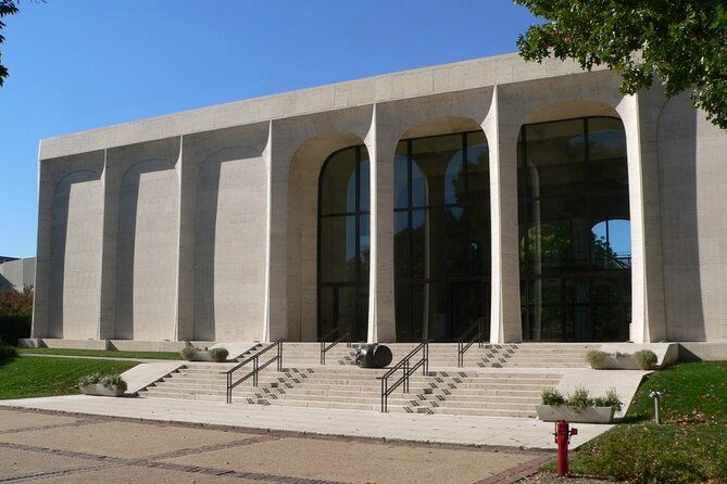 self-guided-lincoln-scavenger-hunt-capitol-to-campus