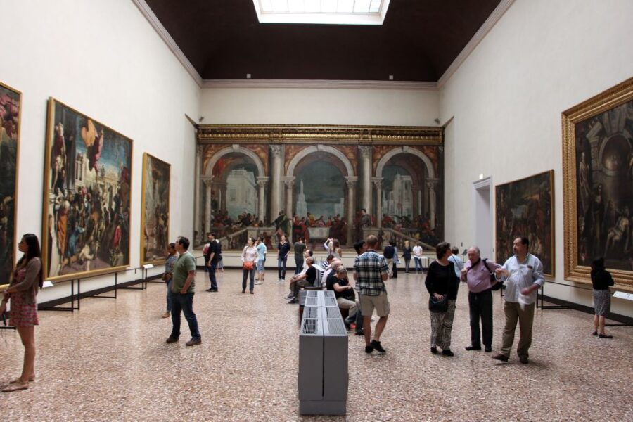 semi-private-accademia-gallery-guided-tour-in-florence