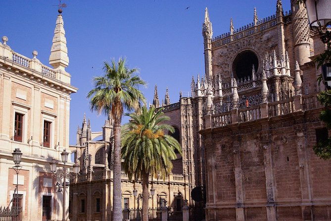 seville-cathedral-alcazar-and-jewish-quarter-skip-the-line-combo-tour