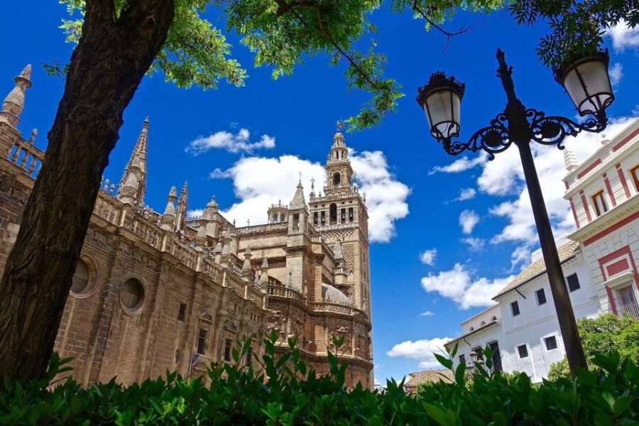 seville-cathedral-giralda-fast-track-guided-tour