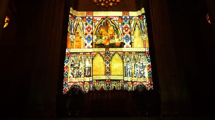 seville-cathedral-of-seville-guided-night-tour-light-show