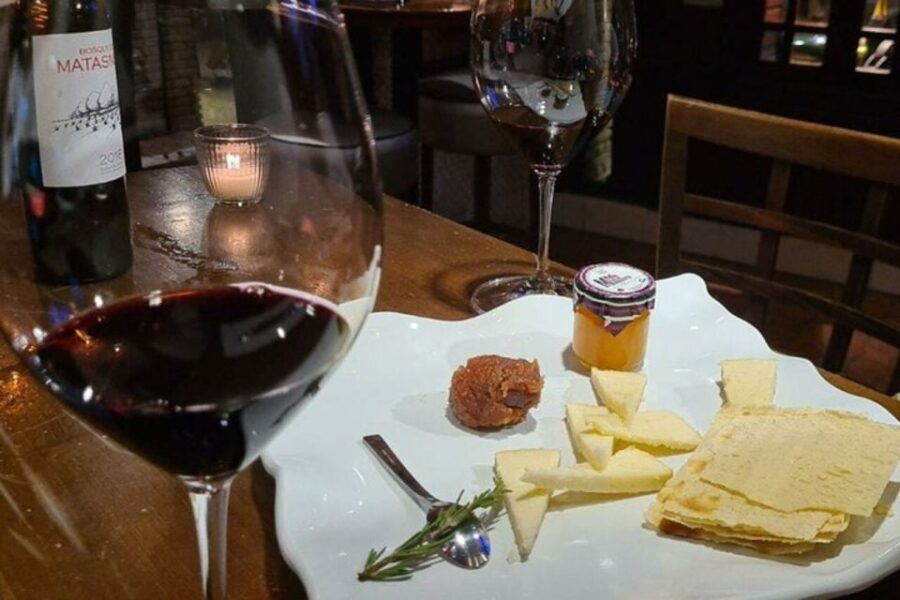 seville-flamenco-show-and-tapas-in-triana-private-tour
