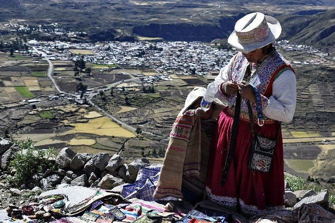 shopping-experience-in-cusco-alpaca-inca-textiles