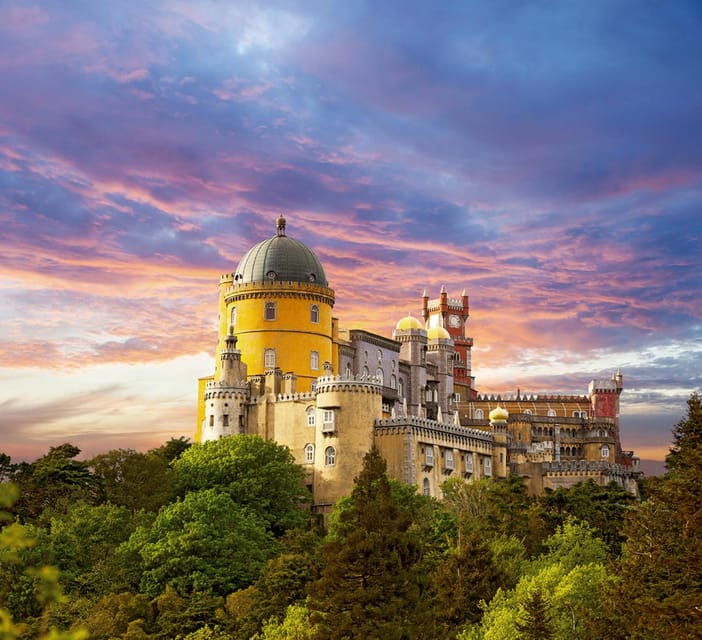 sintra-full-day-deluxe-tour-with-pena-palace-ticket