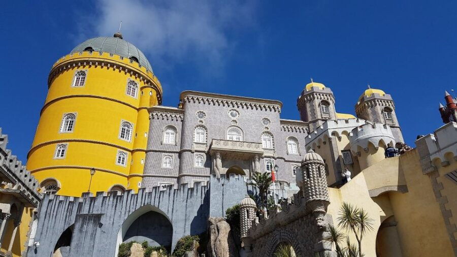 sintra-palaces-and-cascais-magical-experience-private-tour