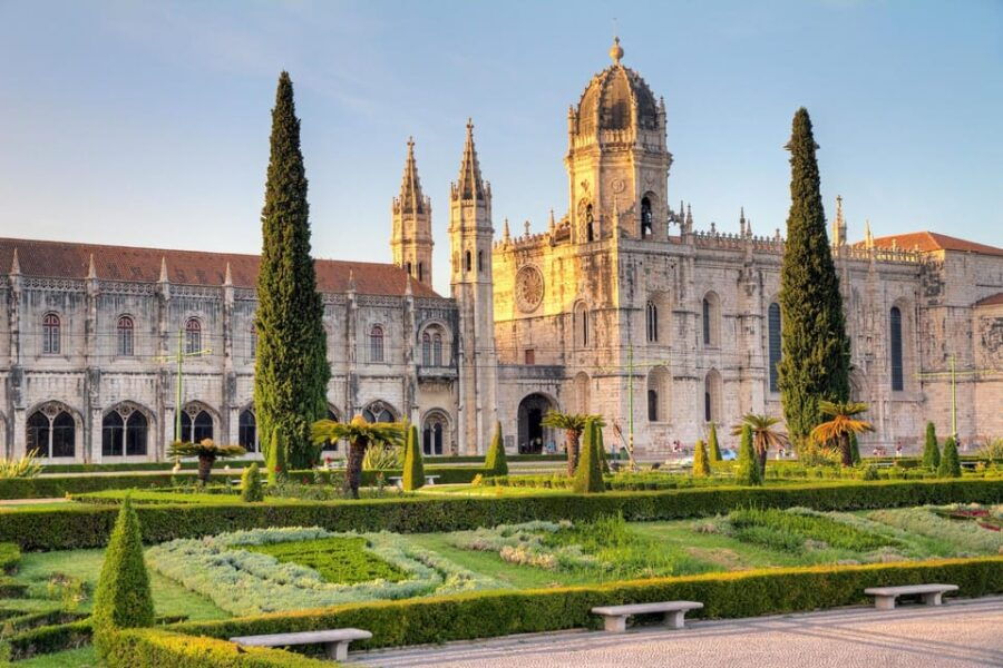 skip-the-line-jeronimos-monastery-lisbon-tour-with-tickets-2