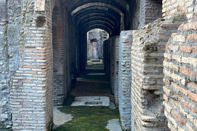 small-group-tour-colosseum-underground-up-to-6-people