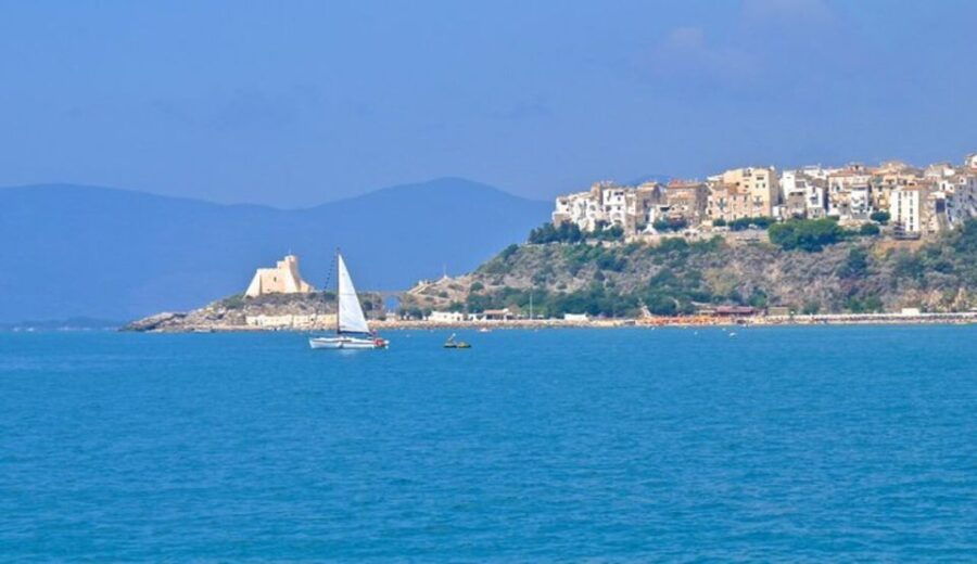 sperlonga-private-boat-tour-to-gaeta-with-pizza-and-drinks