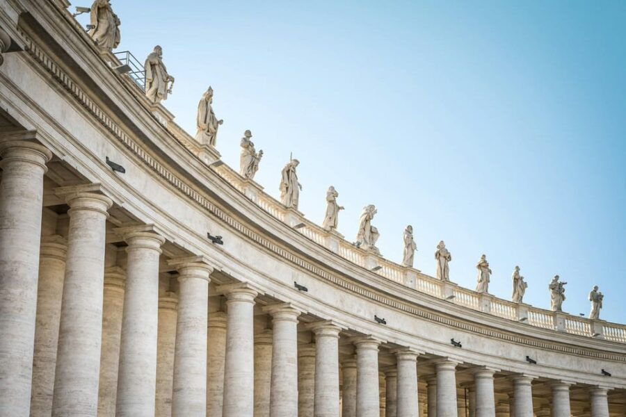 st-peters-basilica-walking-tour-with-tour-guide