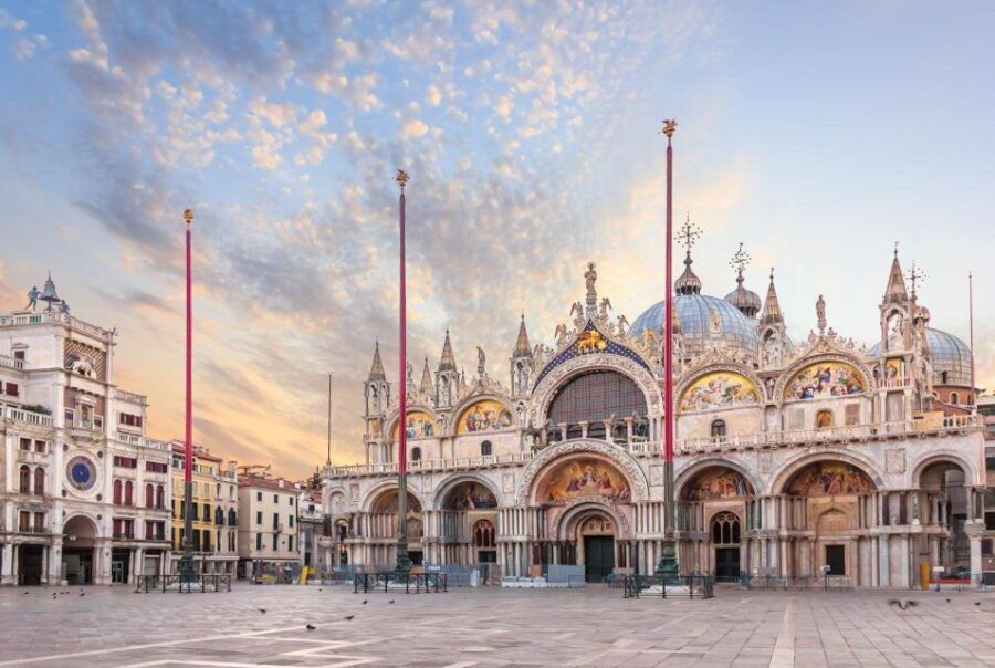 stunning-venice-walking-tour-for-couples-2