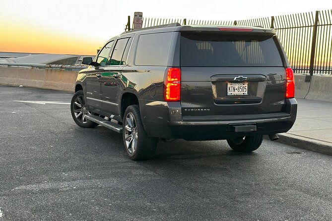 Summit Ski Resort to Seattle Field BFI Departure Private Transfer