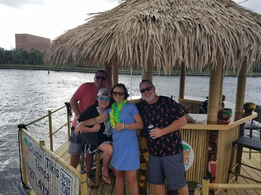 Tampa Bay: 3 Hour - Tampa Bar Hop Tiki Cruise