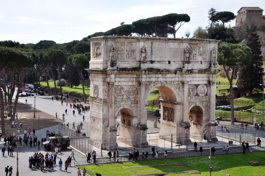 the-best-of-the-colosseum-roman-forum-palatine-hill-tour