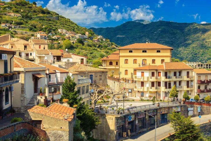 the-godfather-set-private-tour-from-taormina