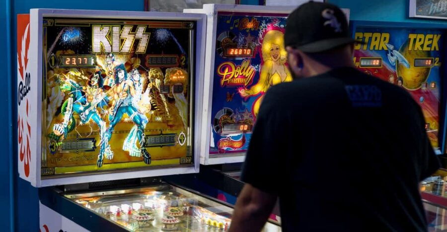 the-pinball-palace-at-dezerland-park-admission