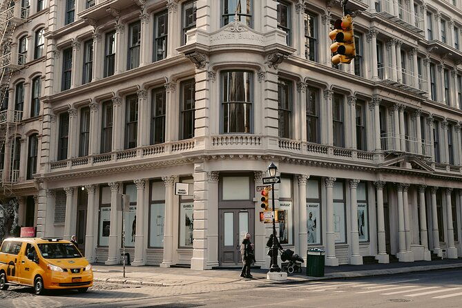 the-smurfs-filming-locations-tour-in-new-york-with-private-guide