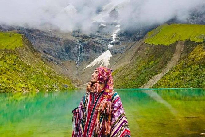 the-unique-amazing-humantay-lake