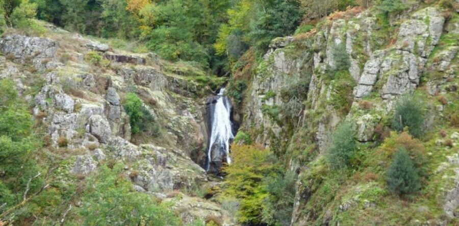 the-wonders-of-arifat-a-journey-to-the-enchanted-waterfall