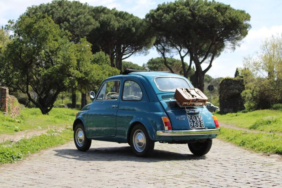 tour-of-rome-on-board-a-vintage-fiat-500
