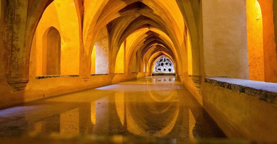 tour-of-the-alcazar-of-seville-3