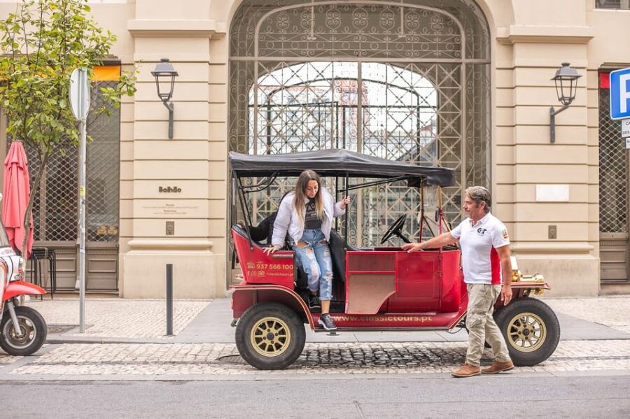 tour-porto-classic-car-a-toast-with-port-wine