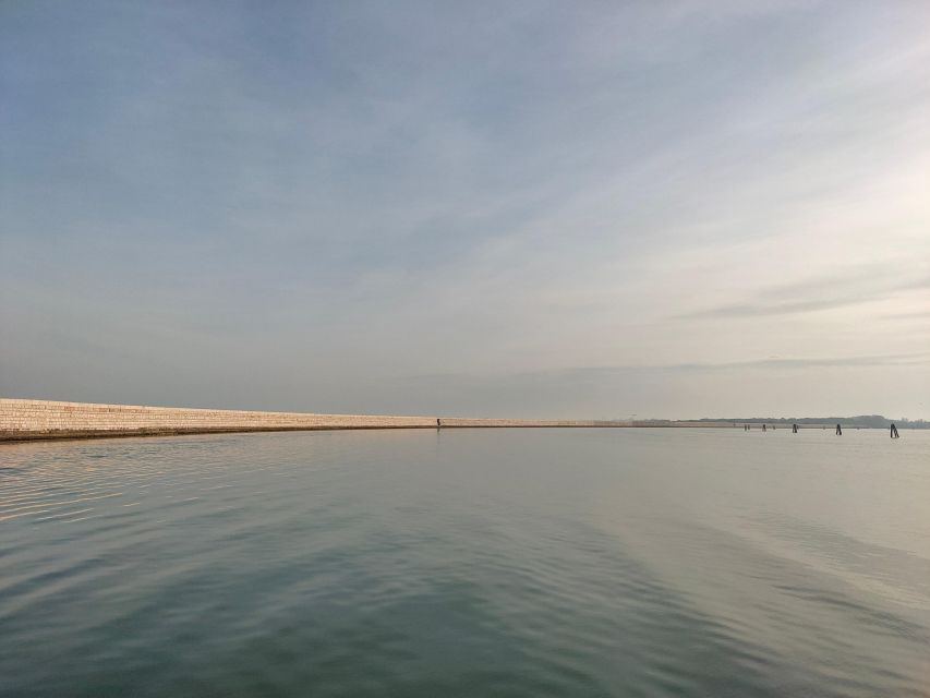tour-to-pellestrina-in-a-typical-lagoon-boat-from-chioggia