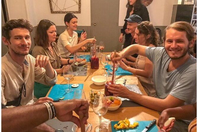 traditional-paella-sangria-workshop-spanish-meal-in-madrid