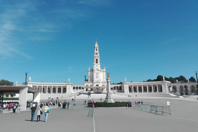transfer-from-lisbon-to-coimbra-with-a-visit-to-the-fatima-sanctuary-half-day