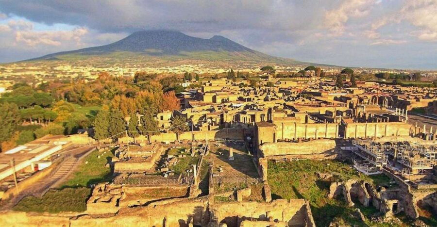 transfer-from-positano-to-naples-2hr-stop-at-pompeii-site