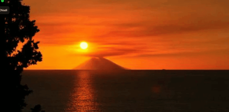 tropea-sunset-costa-degli-dei-boat-tour-with-swimming