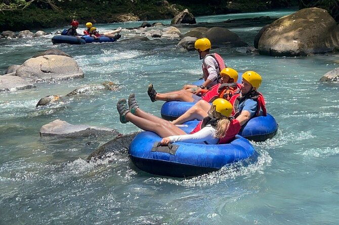 tubing-in-rio-celeste-tenorio-park