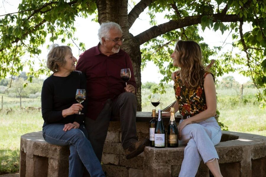 tufaio-winery-winery-tour-and-tasting-with-the-producer