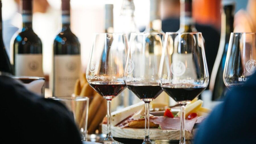 valpolicella-winery-tour-with-red-winecicchetti-tasting