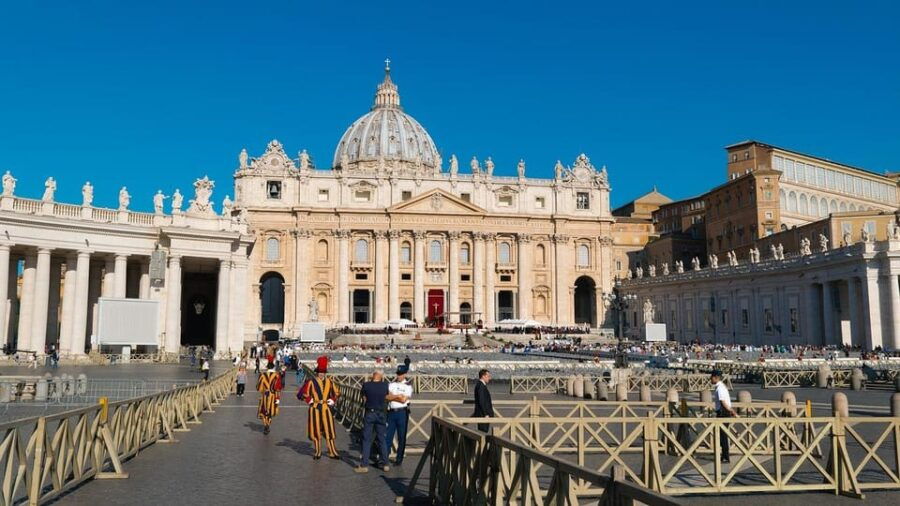 vatican-city-guided-tour-of-the-papal-audience