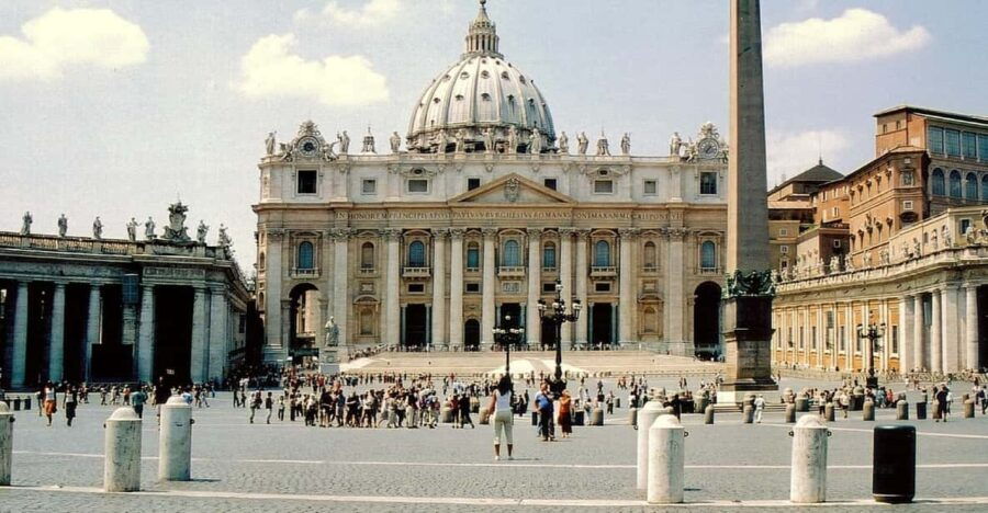 vatican-city-st-peters-basilica-and-papal-tombs-guided-tour