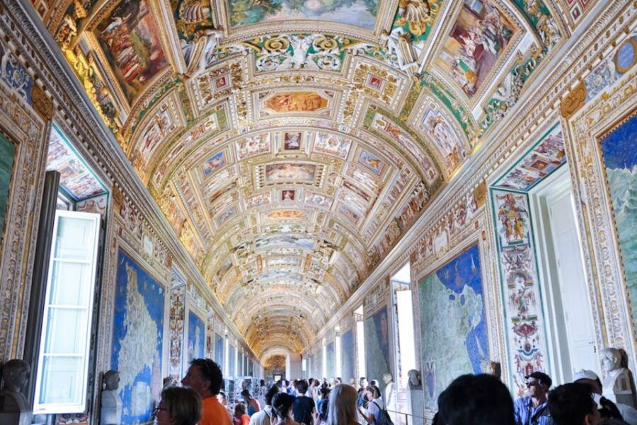 vatican-museums-sistine-chapel-skip-the-line-guided-tour-2