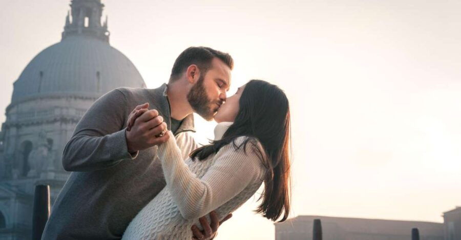 venice-private-gondola-ride-with-photo-shoot