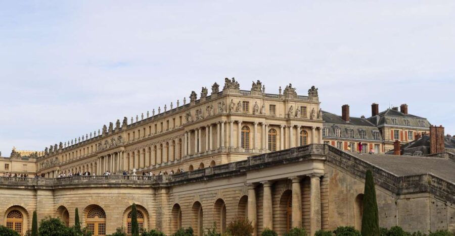 versailles-palace-and-giverny-private-guided-tour-from-paris-2