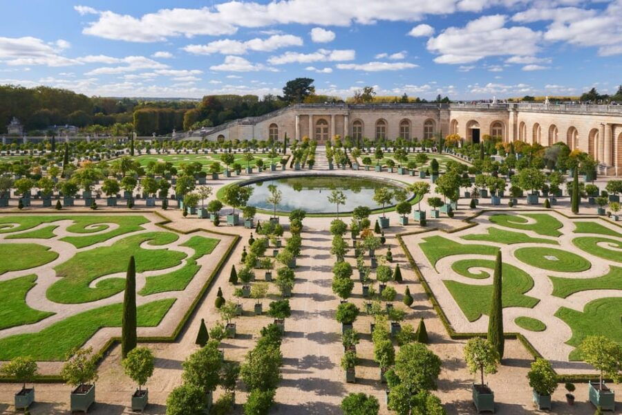 versailles-palace-gardens-trianon-estate-fast-track-tour