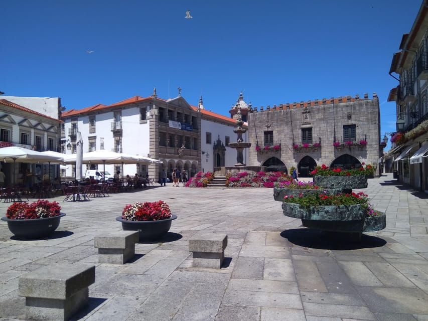 viana-do-castelo-ponte-de-lima-barcelos-full-day-from-porto