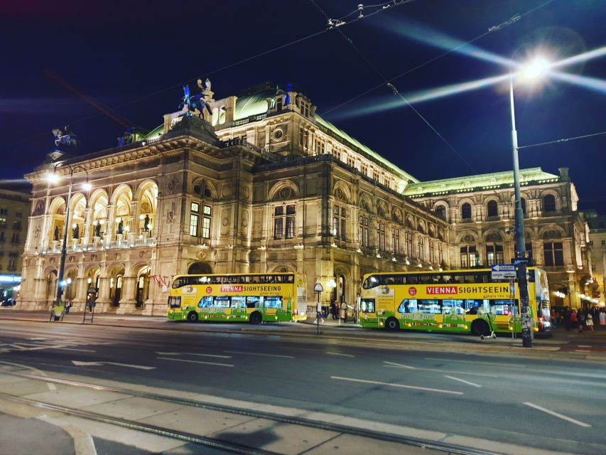 vienna-panoramic-night-tour-by-bus